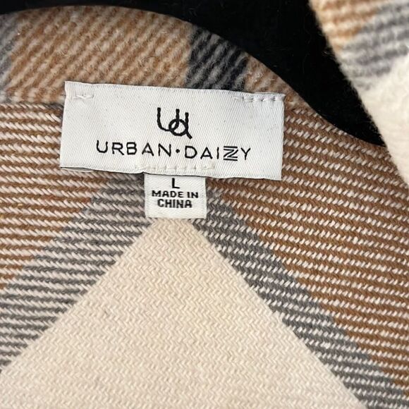 Urban Daizy Thick Flannel Shacket L - Picture 2 of 6